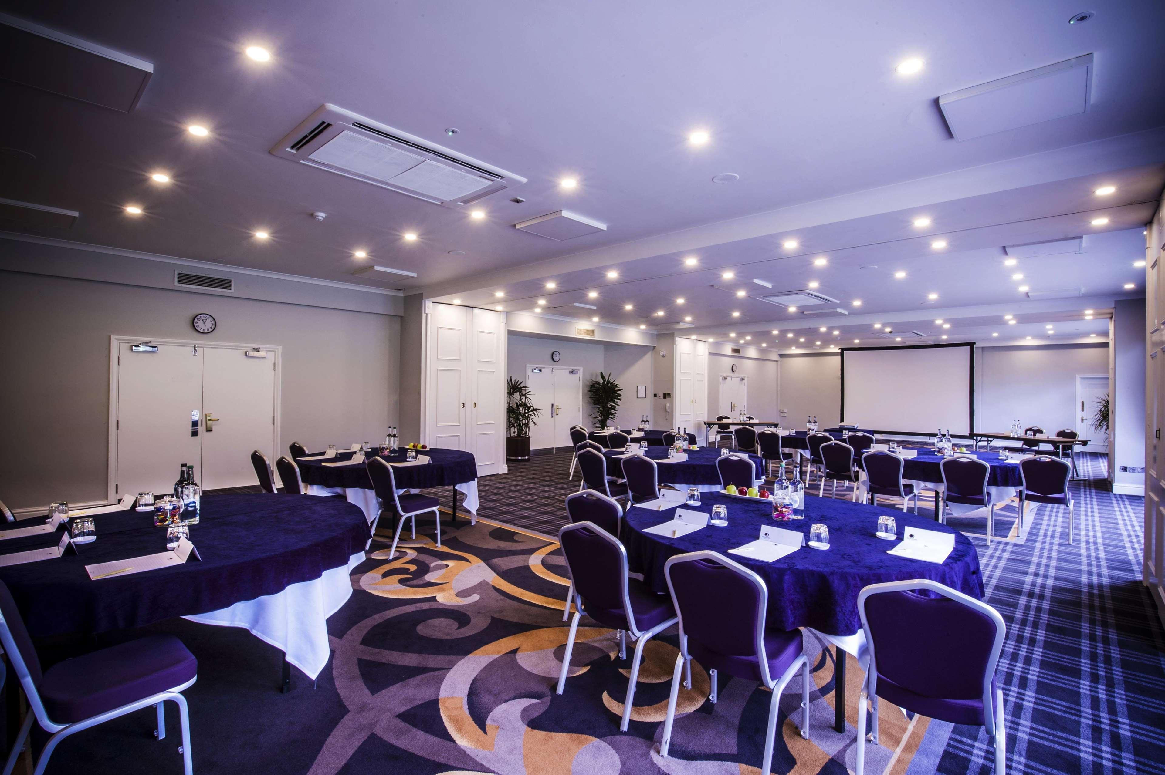Doubletree By Hilton Cheltenham-Cotswolds Exterior photo