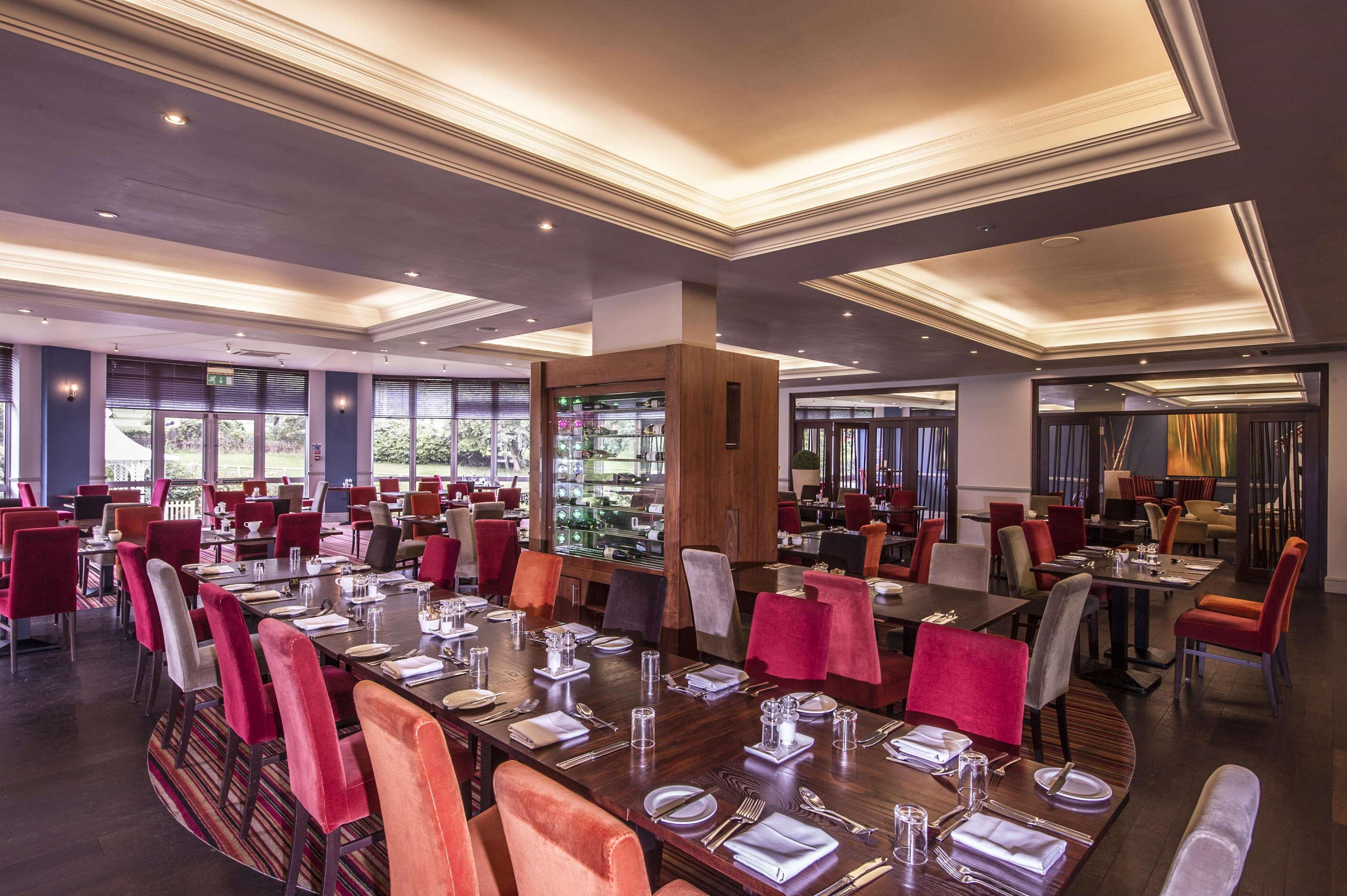 Doubletree By Hilton Cheltenham-Cotswolds Exterior photo