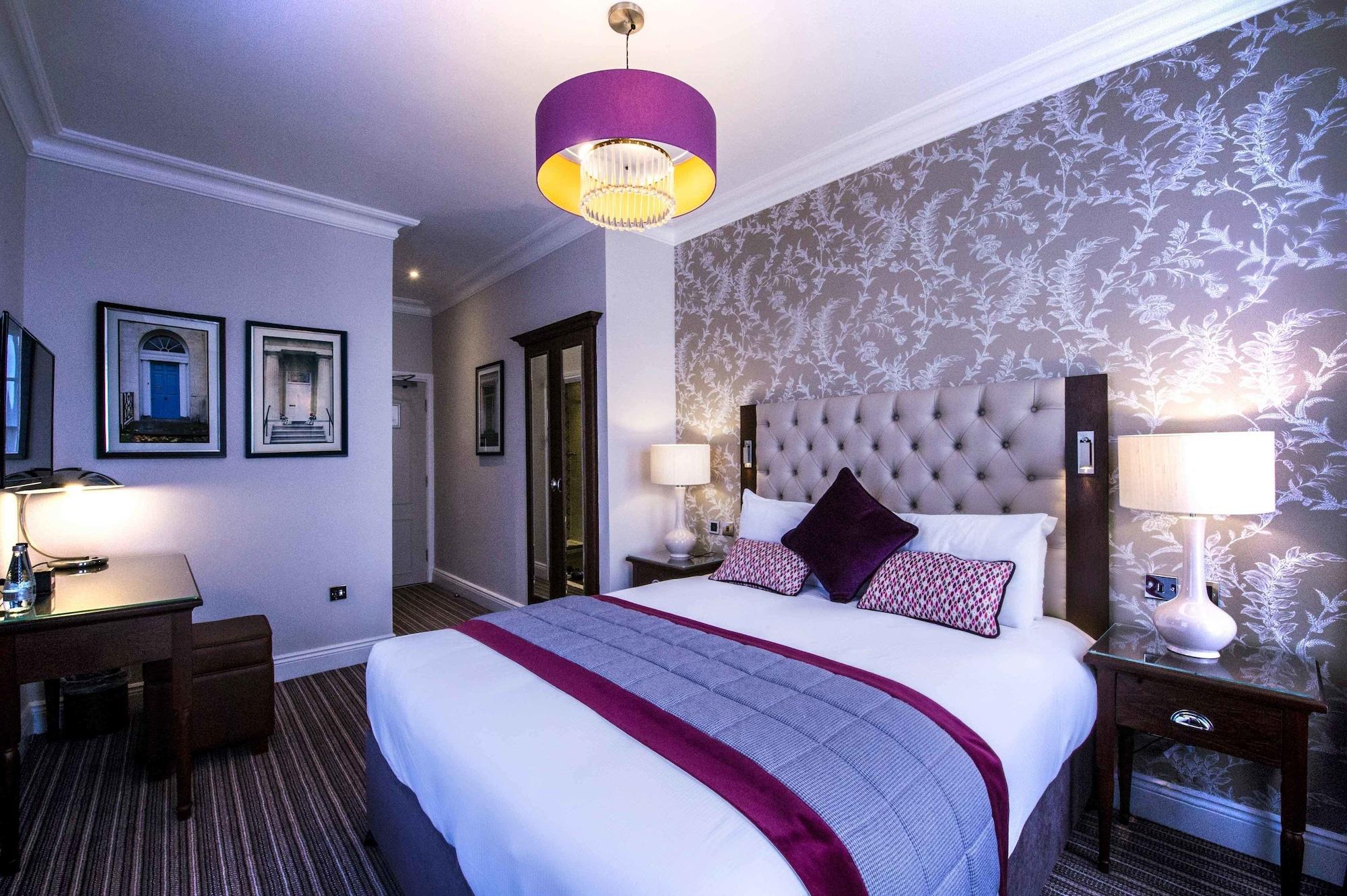 Doubletree By Hilton Cheltenham-Cotswolds Exterior photo