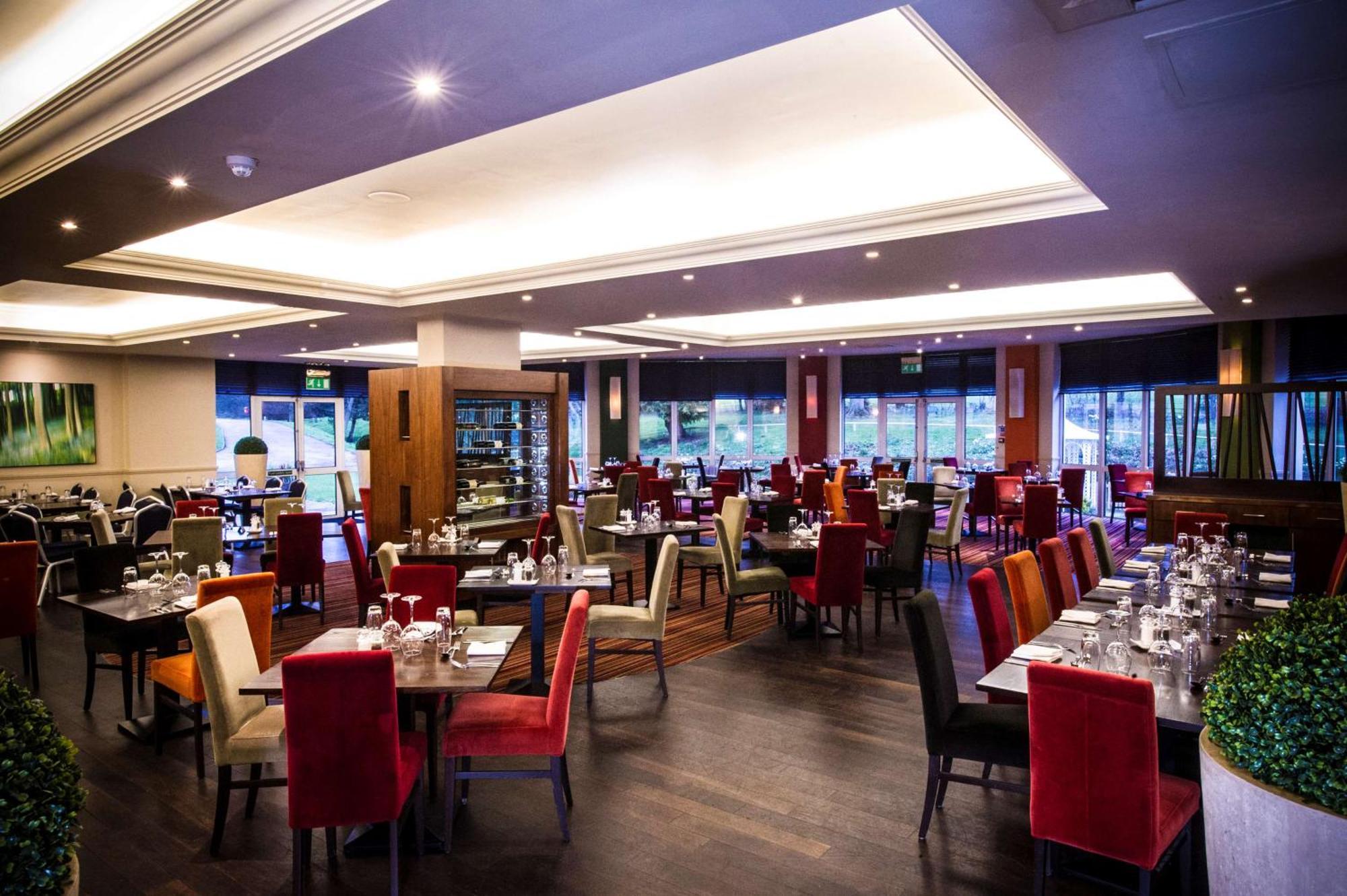 Doubletree By Hilton Cheltenham-Cotswolds Exterior photo