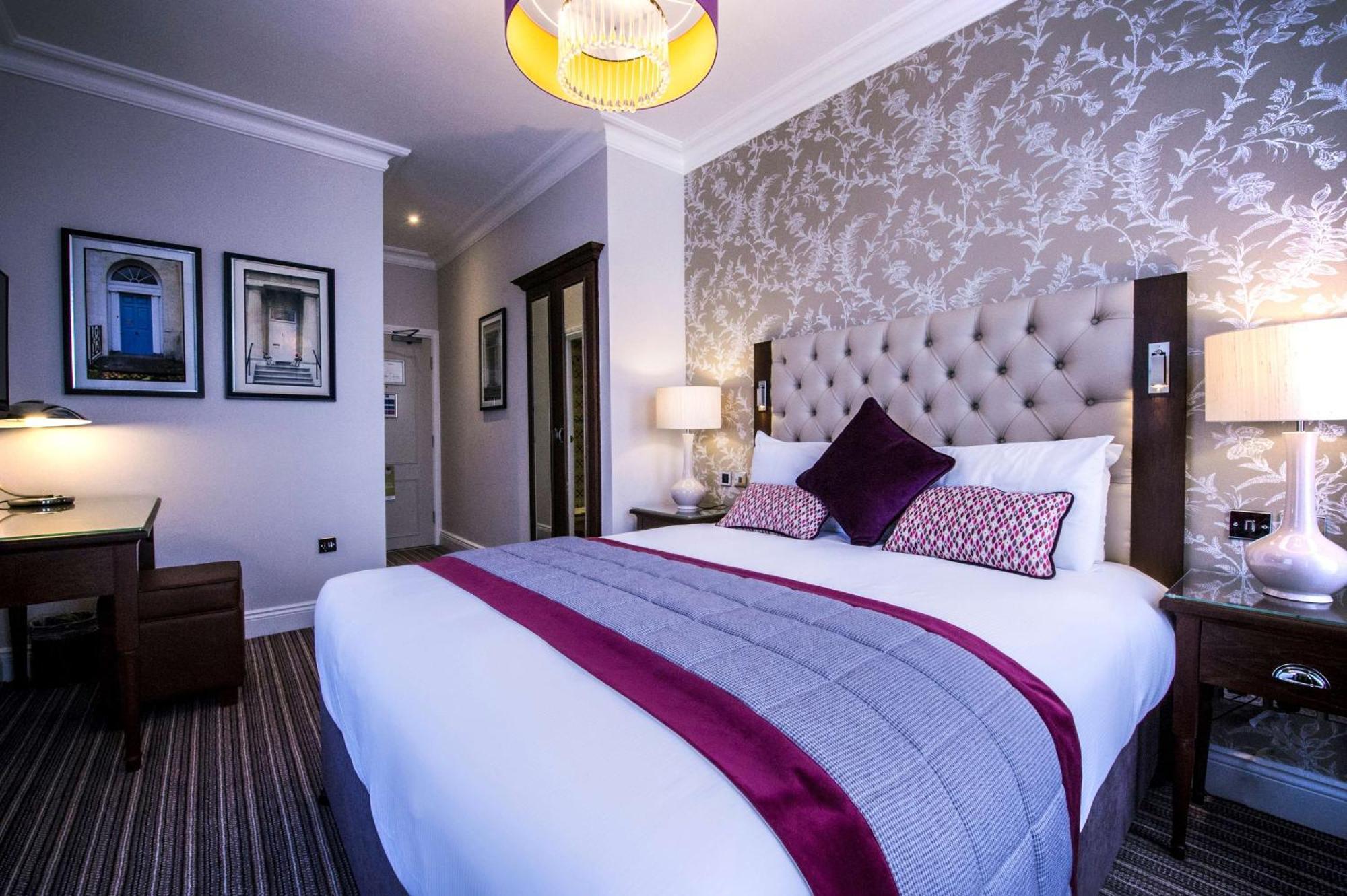 Doubletree By Hilton Cheltenham-Cotswolds Exterior photo
