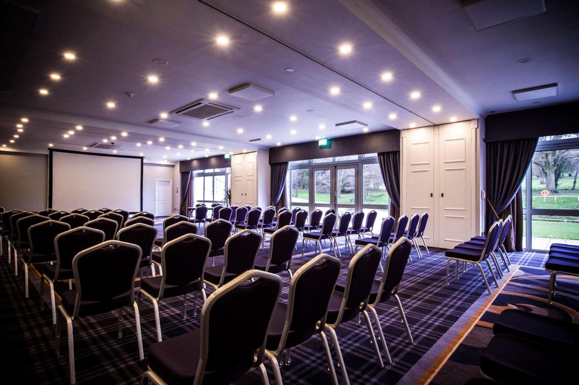 Doubletree By Hilton Cheltenham-Cotswolds Exterior photo