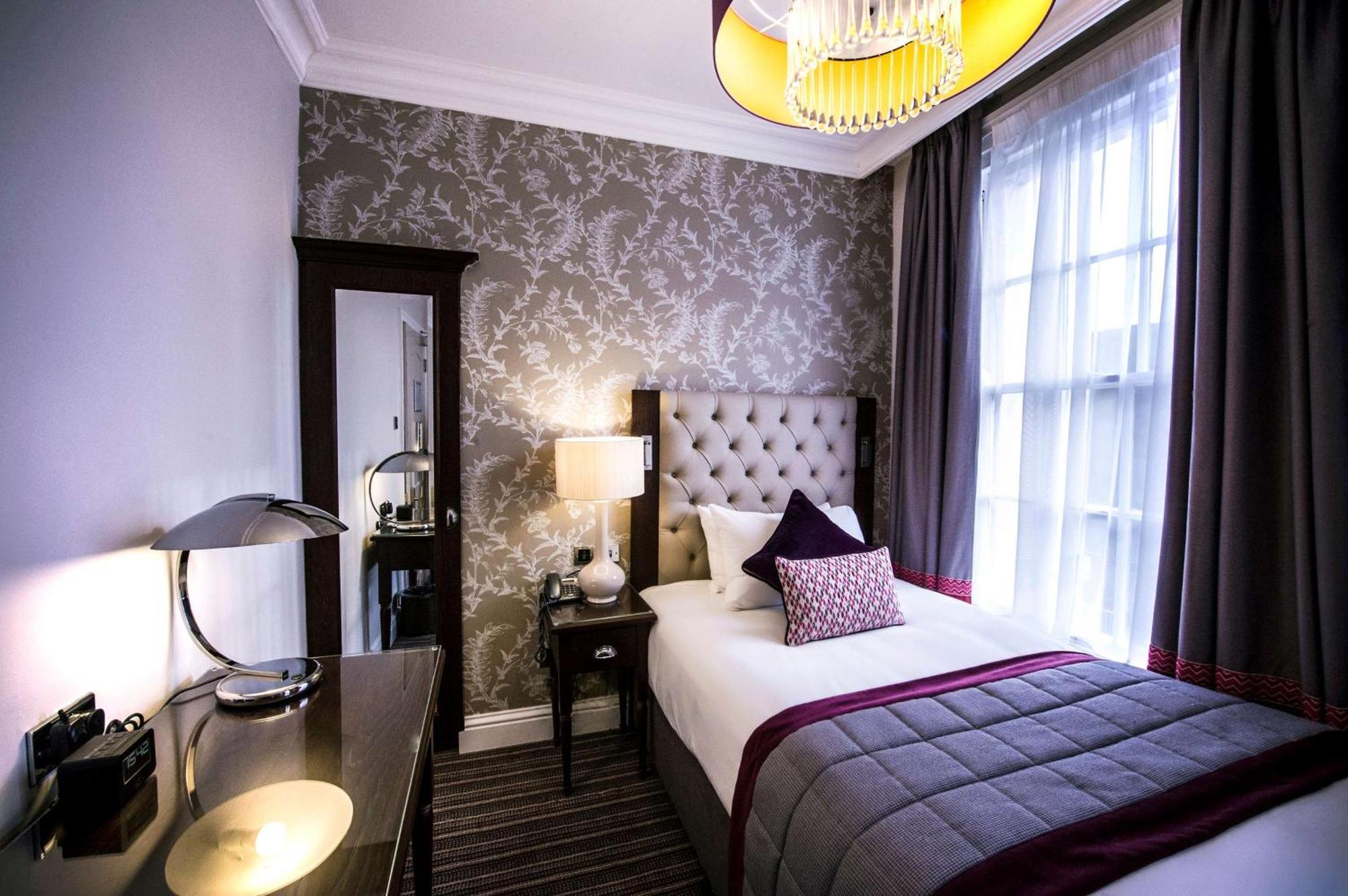 Doubletree By Hilton Cheltenham-Cotswolds Exterior photo