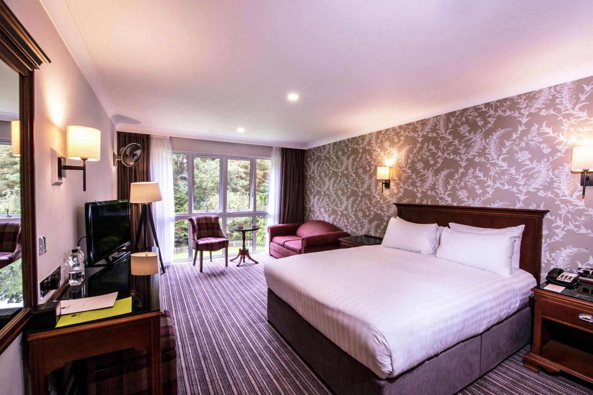 Doubletree By Hilton Cheltenham-Cotswolds Exterior photo